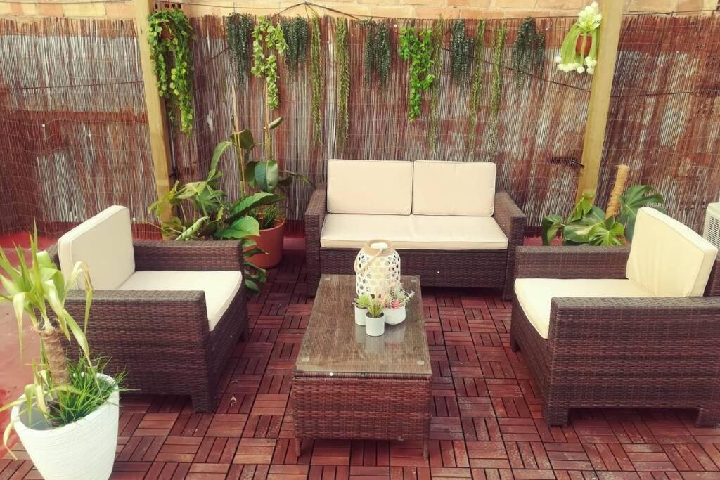 M4 Cool Terrace. 1 Min To Metro. 15 Min To Center Apartment Esplugues de Llobregat Exterior photo