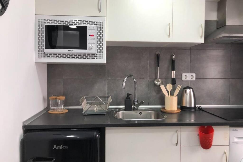 M4 Cool Terrace. 1 Min To Metro. 15 Min To Center Apartment Esplugues de Llobregat Exterior photo